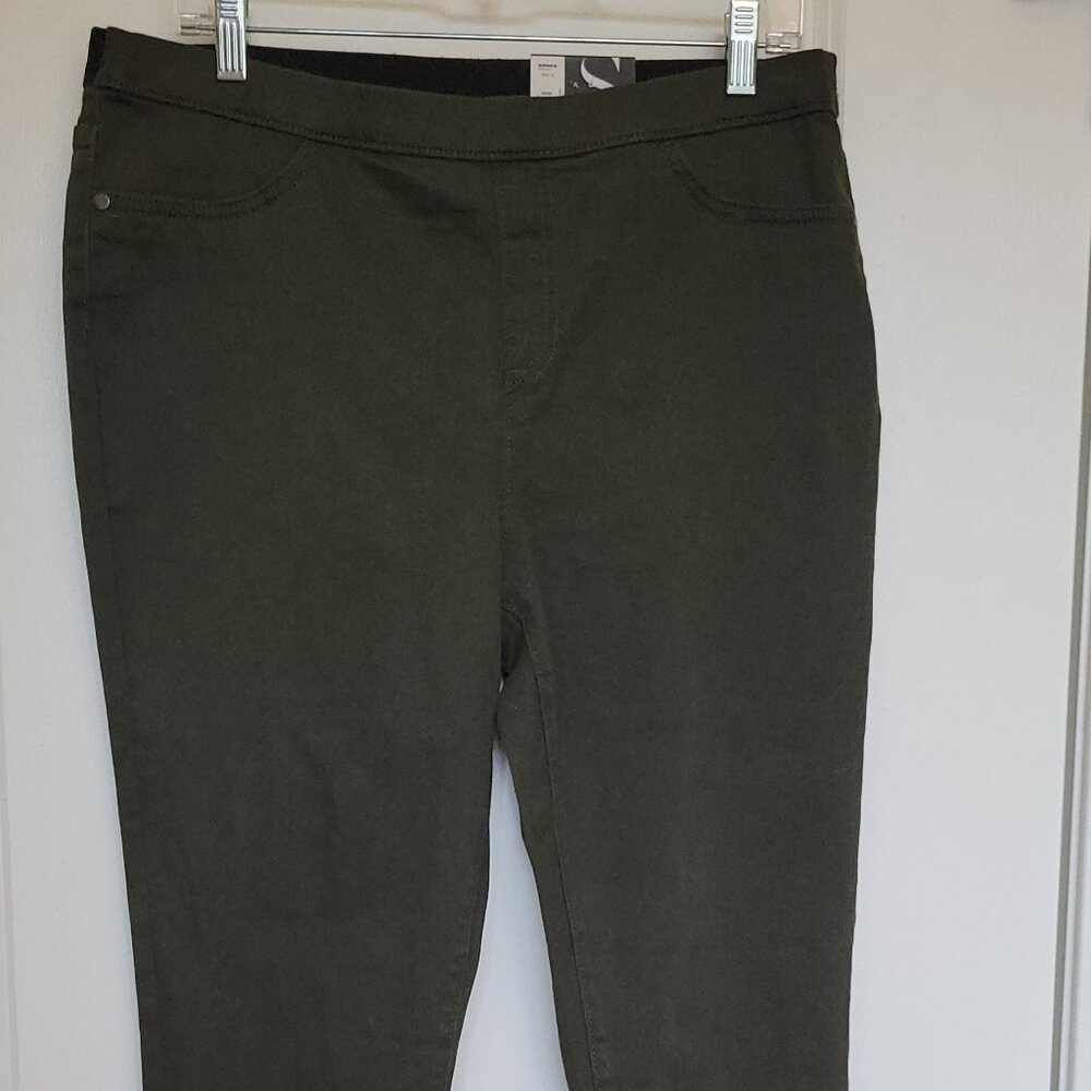 NEW Vera Wang Jeggings, Olive Green, size 14